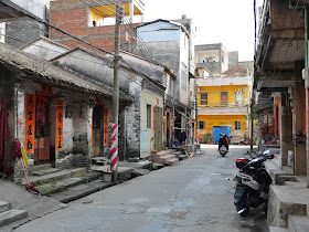traditional style homes south of Jiaoqiao New Road (滘桥新路) in Yangjiang