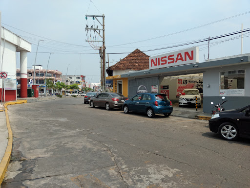 Nissan, Calle 26 4, Centro, 86900 Tenosique de Pino Suárez, Tab., México, Concesionario Nissan | TAB