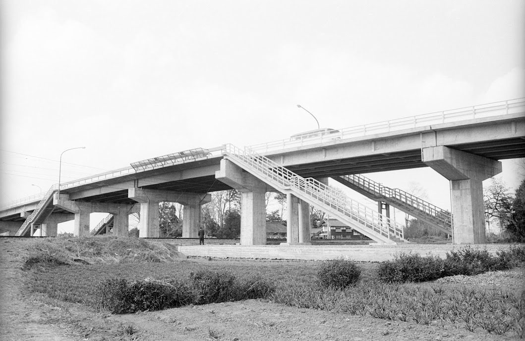 高場陸橋