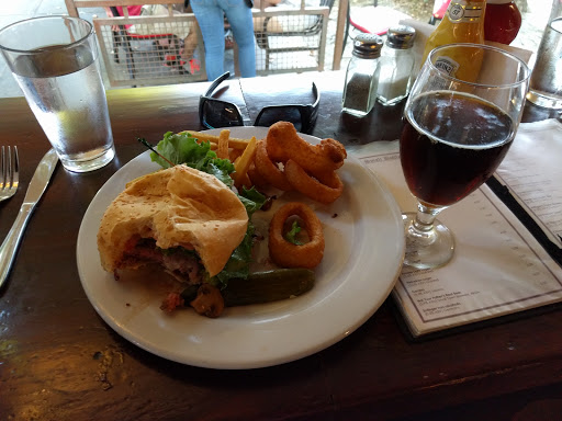 Hamburger Restaurant «Burgers and Brew», reviews and photos, 403 3rd St, Davis, CA 95616, USA