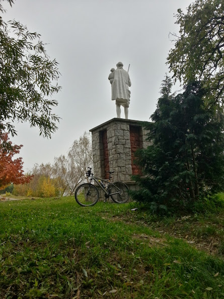 Św. Krzysztof pilnuje roweru
