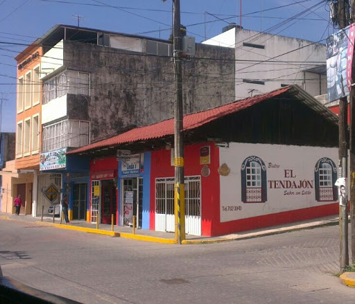 Refaccionaria Armas, Leona Vicario 39, Centro, 73160 Huauchinango, Pue., México, Tienda de repuestos para carro | PUE
