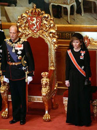 Royal Splendor 101 King Harald Accession