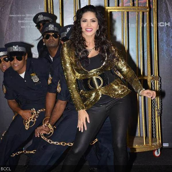Sunny Leone dances to Baby Doll from her latest movie Ragini MMS, during the promotion of her film in Mumbai. (Pic: Viral Bhayani)