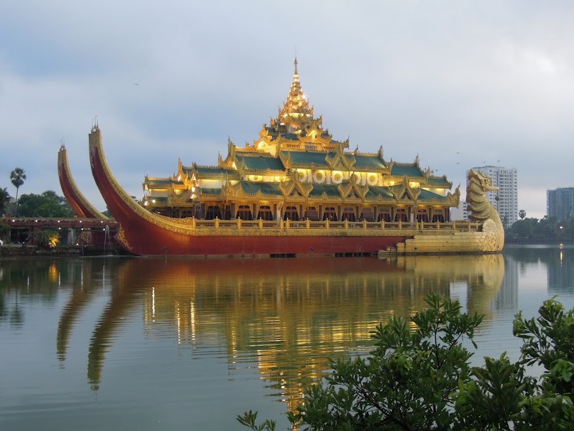 Как не впечатлили Янгон и Золотой Камень