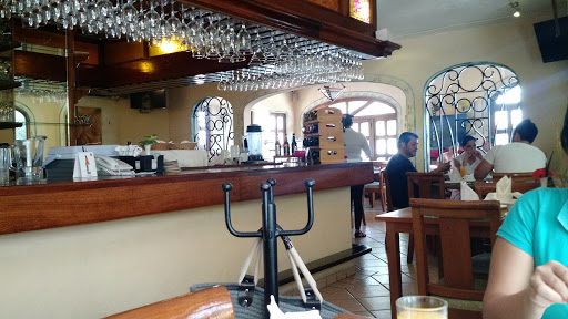 La Pergola Restaurante, Blvd Costera Miguel de la Madrid Km 11.5, Salagua, 28867 Manzanillo, Col., México, Restaurante sudafricano | COL