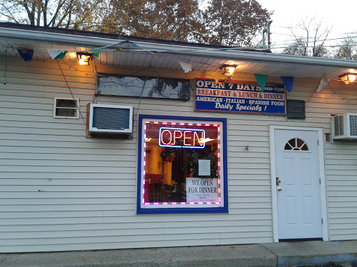 Restaurant «Meriden Road Diner», reviews and photos, 895 Meriden Rd, Waterbury, CT 06705, USA
