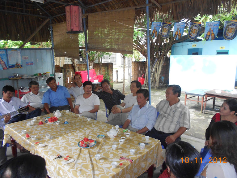 Hoạt động của 87TưNghĩa nhân ngày Nhà giáo Việt Nam 20/11/2012  DSCN3582