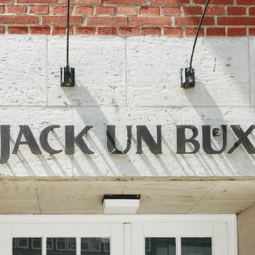Jack un Büx - Secondhandkleidung am Michel
