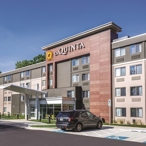 La Quinta Inn & Suites by Wyndham Columbia / Fort Meade logo