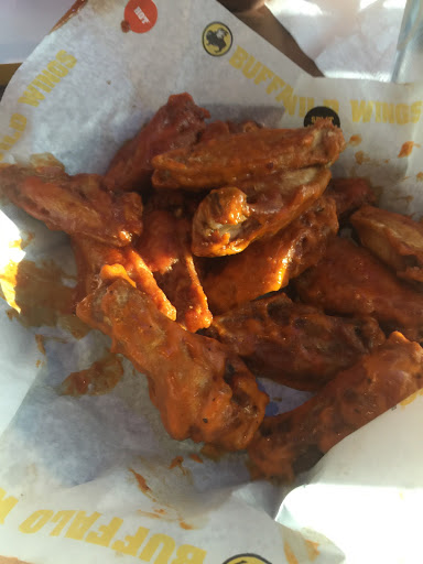 Chicken Wings Restaurant «Buffalo Wild Wings», reviews and photos, 6051 Lone Tree Way, Brentwood, CA 94513, USA