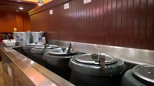 DJ's International Buffet
