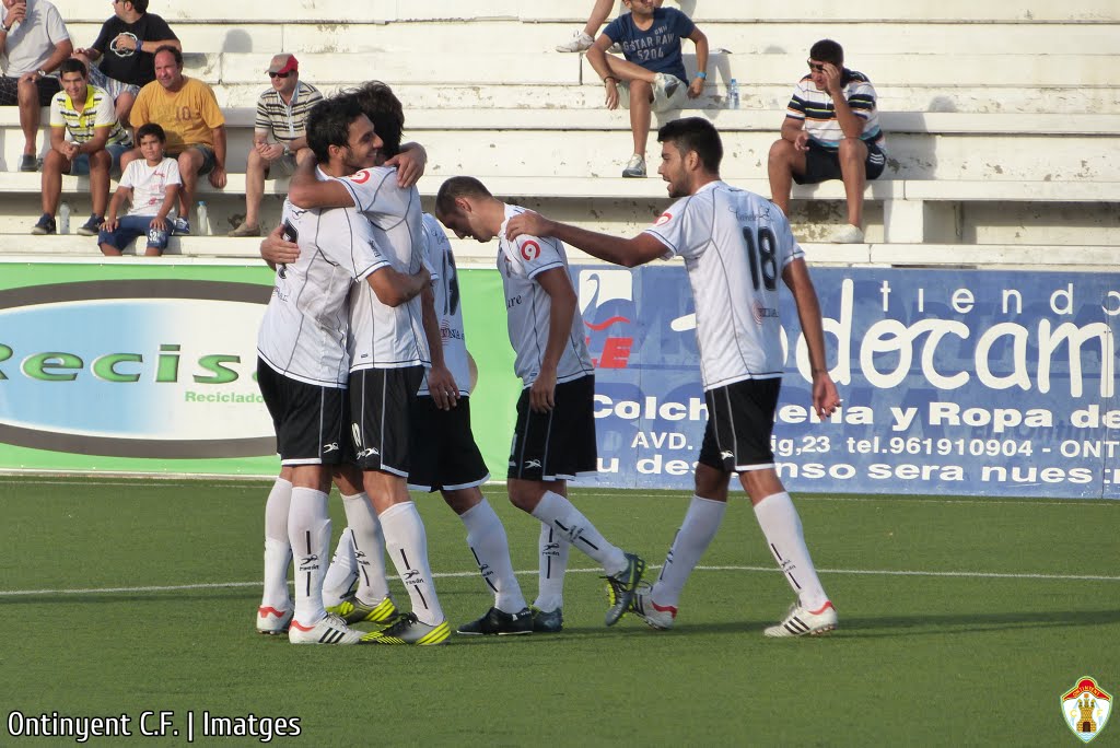 Celebració del segon gol