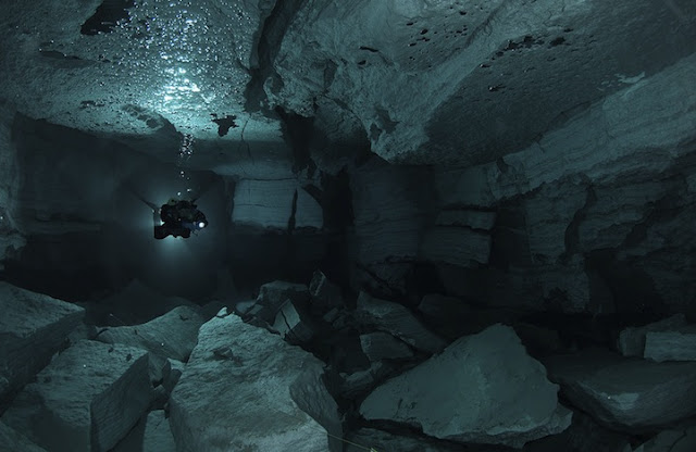 மிக நீண்ட குகைப்பாதை படங்கள் ரஷ்யா Longest-Underwater-Cave-Ordinskaya-Cave-Russia28729