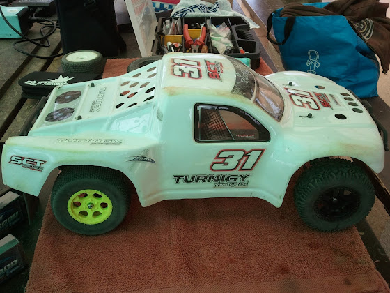 Turnigy SCT 2WD aka le clône de l'ultima sc 2013-04-19+14.46.04