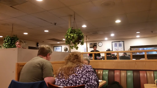 Restaurant «Johnnys At Fife Restaurant», reviews and photos, 5211 20th St E, Fife, WA 98424, USA