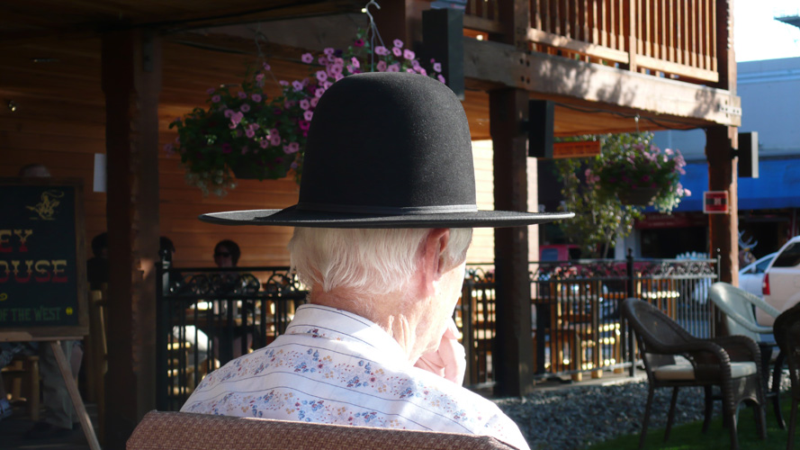 HAT