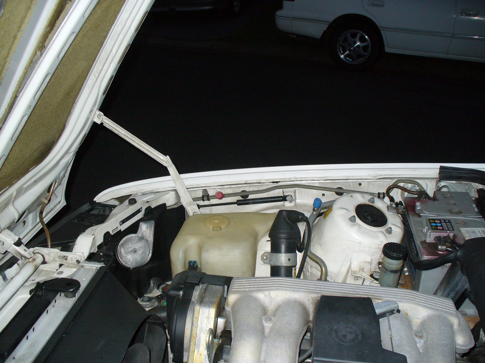 Bmw e30 bonnet release #3