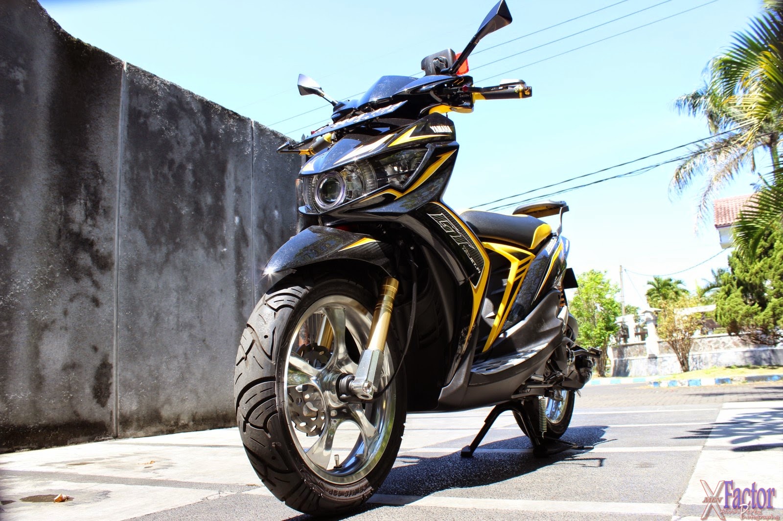 modifikasi mio sporty warna hitam