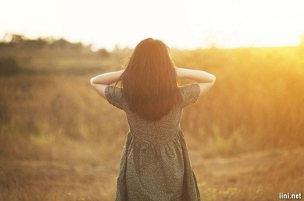1001 ảnh cô gái dễ thương với tâm trạng buồn (có Thơ ngắn hay) ảnh con gái thất tình