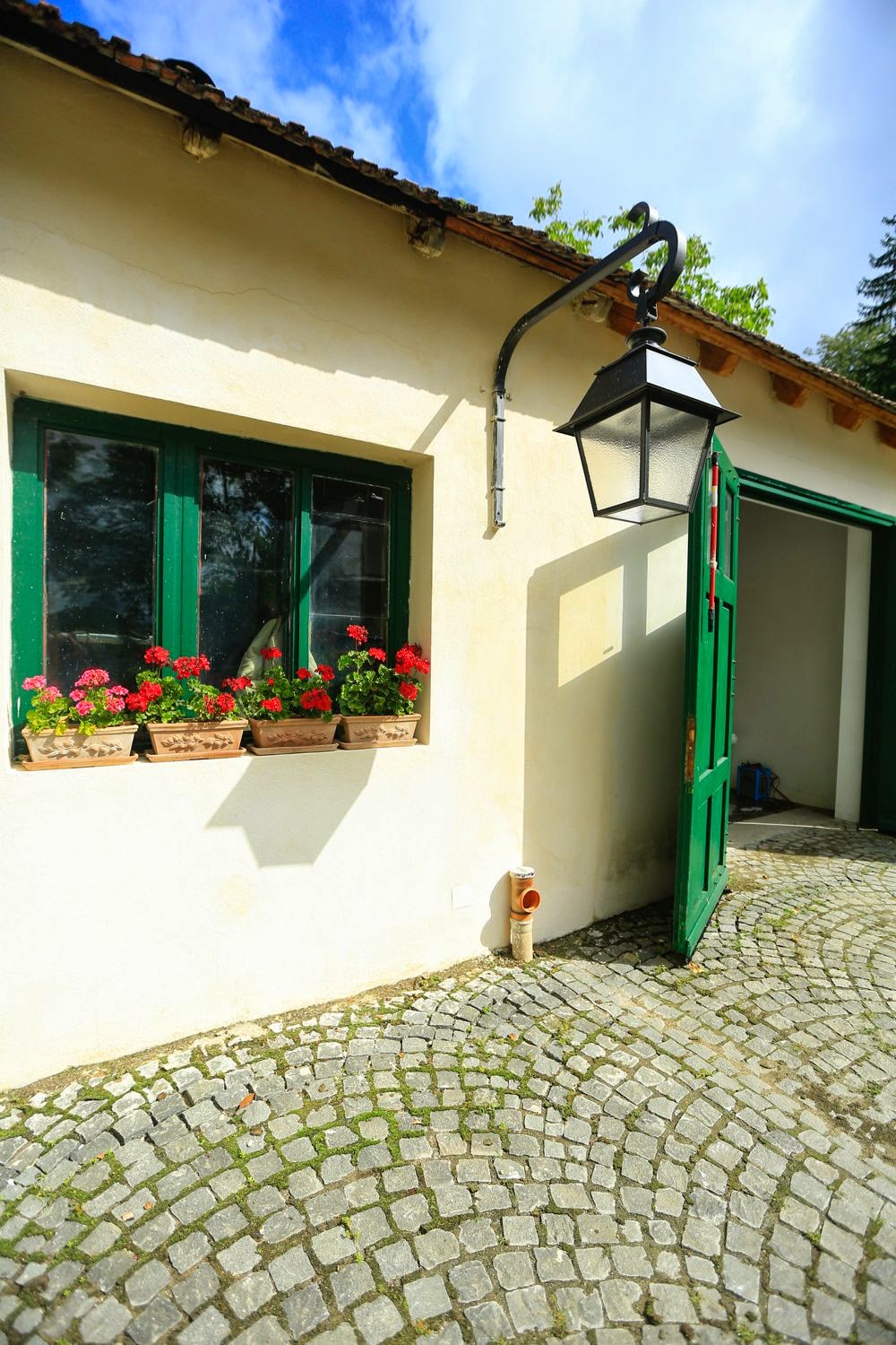 Casa Musafirilor de la Săvârșin a fost inaugurată Casa Musafirilor de la Săvârșin a fost inaugurată