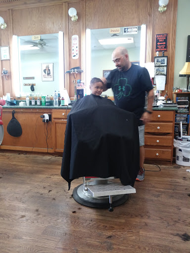 Barber Shop «The Barber Shop & Co, Smoketown Stations», reviews and photos, 2956 Prince William Pkwy, Woodbridge, VA 22192, USA