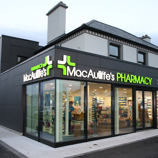 MacAuliffe's totalhealth Pharmacy logo