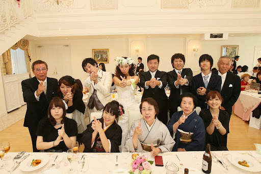 結婚式節約 キャンドルサービスの代わりに フォトサービス ポーズくじが盛り上がる ﾊﾞﾝｸｰﾊﾞｰ ｵﾀｸ嫁事情
