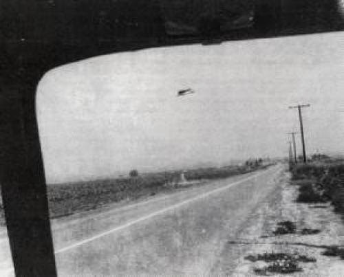 Heflin Unintentionally Created A 3-D Photo Of His Ufo