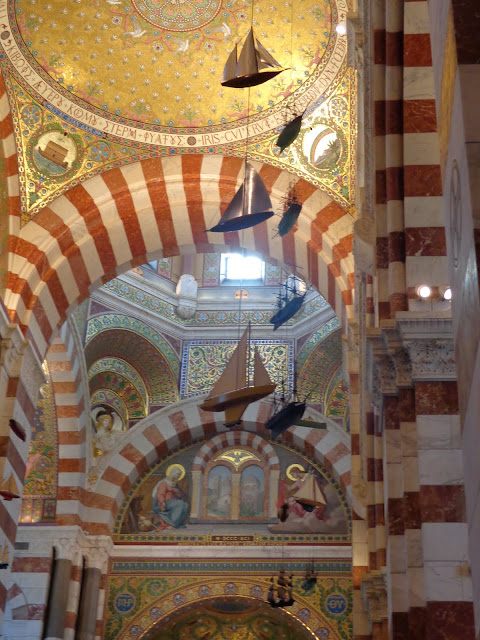 А включите-ка мне усилители качки! А подайте-ка белых пиджаков. Costa Paсifica февраль 13г