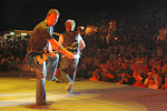 Scotty runs away by instinct when Al lifts his leg