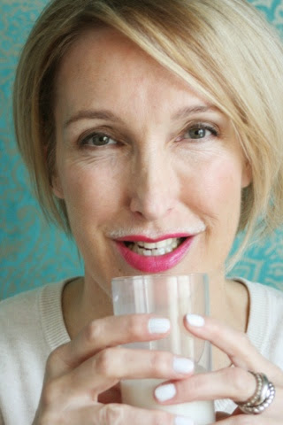 Über Volumenaufbau mit Hyaluronsäure von Teoxane