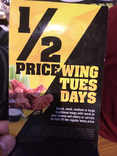 Chicken Wings Restaurant «Buffalo Wild Wings», reviews and photos, 29287 Mound Rd, Warren, MI 48092, USA