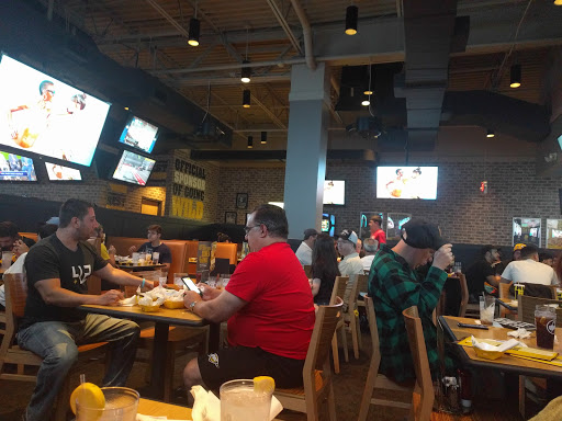 Chicken Wings Restaurant «Buffalo Wild Wings», reviews and photos, 480 Home Dr, Pittsburgh, PA 15275, USA