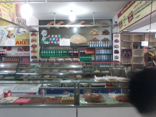 Shri Kannan Departmental Store, 56, naranapuram village, Palladam, Tiruppur Rd, Tiruppur, Tamil Nadu 641664, India, Department_Store, state TN