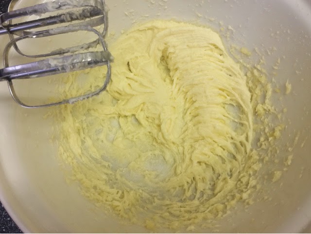 baking-red-velvet-cupcakes baking-red-velvet-cupcakes