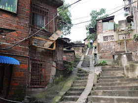 steep outdoor stairs in Hengyang