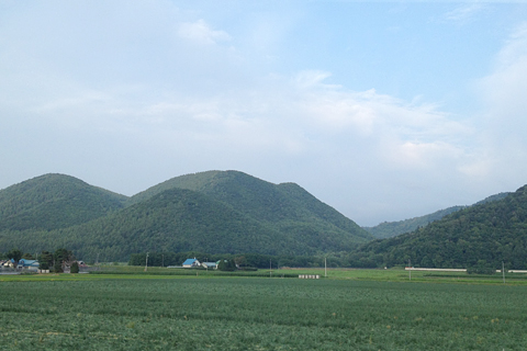 JR北海道　「リバイバルまりも」　車窓　富良野付近