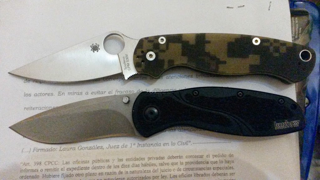 Spyderco Paramilitary 2 (PM2) easy knife sharpening on the Slide Guide 