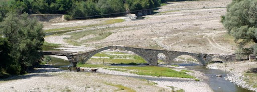 Древен мост