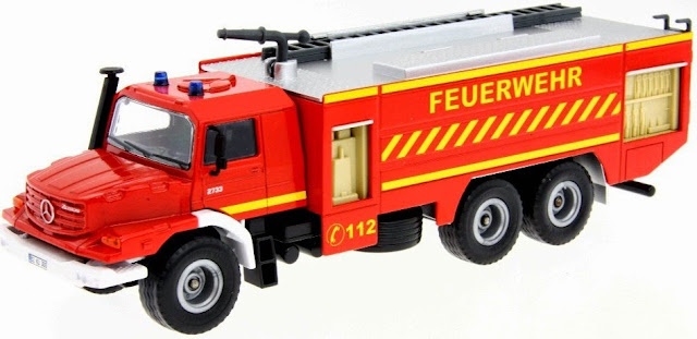 Chiếc Xe cứu hỏa Siku Mercedes Zetros Fire Engine giống y như thật