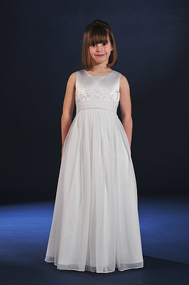 Holy Communion dresses Malaga, Childrens clothes Malaga, Wedding ...