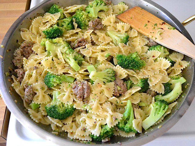 stir to coat pasta in skillet with other ingredients 