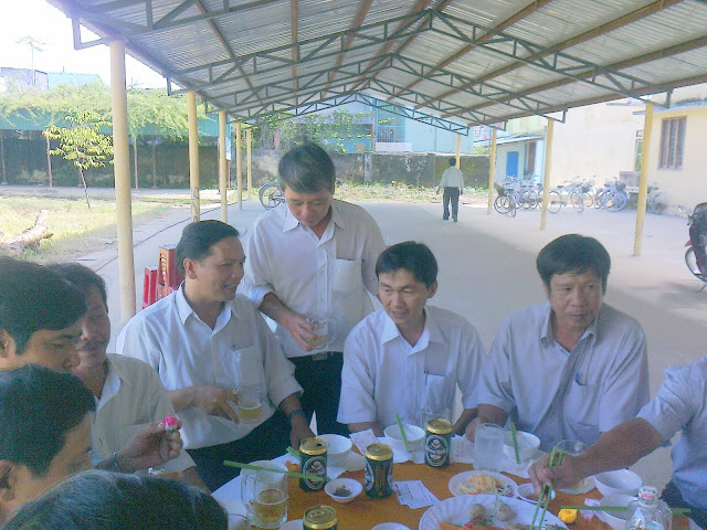 Hoạt động của 87TưNghĩa nhân ngày Nhà giáo Việt Nam 20/11/2012  Tuan0490