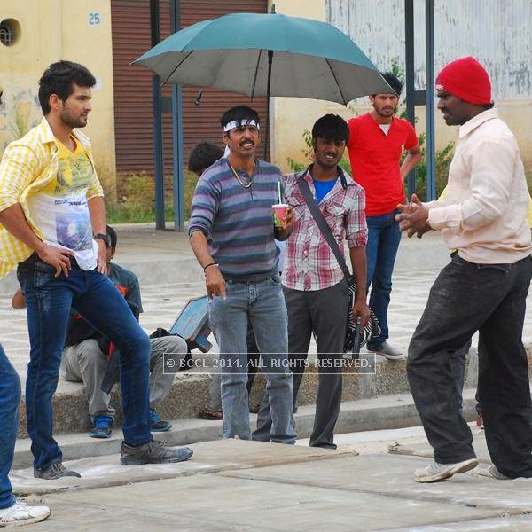 Diganth on the set of Kannada movie Sharp Shooter in Mysore. 