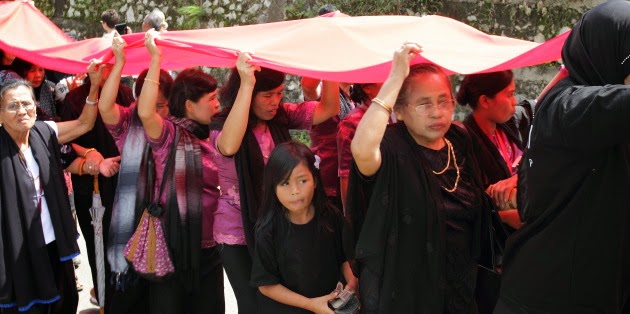 Torajan women during a funeral celebration