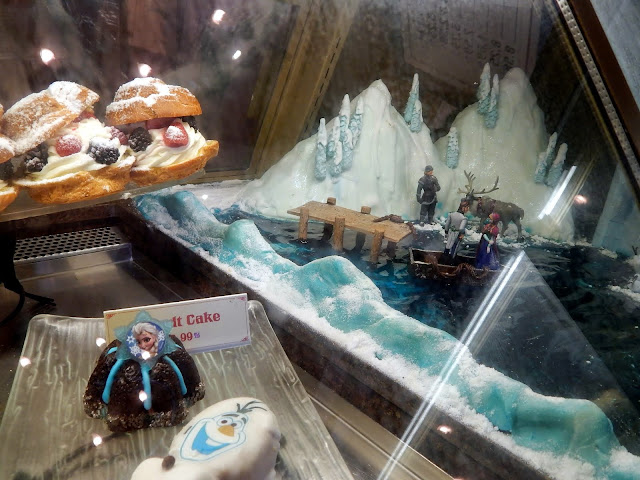 Frozen Frenzy at Disney's Epcot. Kringla Bakeri og Kafe, which now also features Frozen themed bundt cakes and marshmallow sticks.  