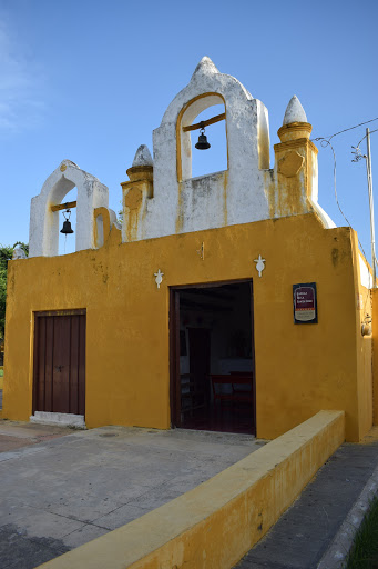 Capilla de la Santa Cruz, 97540, Calle 31 349, Centro, Izamal, Yuc., México, Institución religiosa | YUC