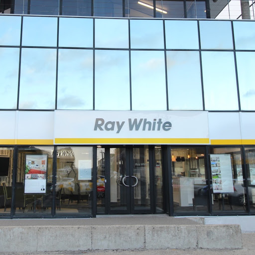 Ray White Dunedin logo