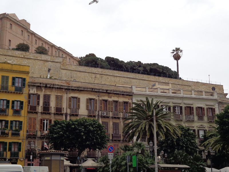 А включите-ка мне усилители качки! А подайте-ка белых пиджаков. Costa Paсifica февраль 13г